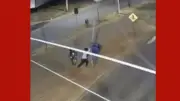 Dupla derruba poste para roubar câmeras de segurança em MT