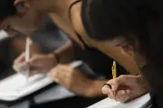 Enem 2025: MEC divulga notas das escolas; veja como consultar