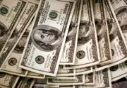 Entenda o que faz o preço do dólar subir ou cair
