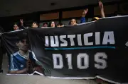 Ex-terapeuta de Maradona: secretário controlava visitas das filhas