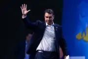 Flávio Bolsonaro culpa Lula por tarifaço e defende união da direita