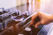 Fogo baixo: segredo para cozinhar bem e evitar queimados