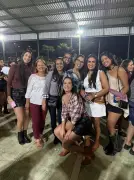 Forró exclusivo para mulheres reúne 3 mil e vira tradição na Bahia