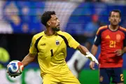 Goleiro Vozinha chora ao lembrar mãe que não pôde ir à Copa