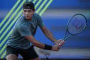 Guto Miguel vence duelo brasileiro e vai à final juvenil de Roland Garros