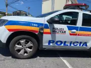 Homem morto a tiros em bar no interior de MG; filho estava na moto