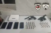 Homem preso com pistola e revólver em Montes Claros