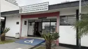 Homem é preso suspeito de roubar van de pacientes e fazer motorista refém em Suzano