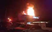 Incêndio de grandes proporções destrói fábrica de cosméticos em Jarinu