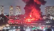 Incêndio de grandes proporções volta a atingir prédio em Guarulhos