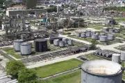 Indústria brasileira cresce 0,7% em abril, superando expectativas do mercado
