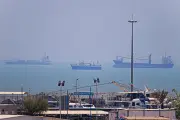 Irã ataca navio de Taiwan e desafia EUA no Estreito de Ormuz