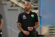 Júlio César deixa cargo de treinador de fundamentos no Cuiabá