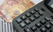 Juros futuros sobem levemente com mercado ajustando projeções da Selic