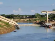 Justiça do AC bloqueia bens de construtora após desabamento de ponte