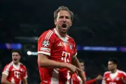 Kane mira Bola de Ouro após temporada histórica com 61 gols