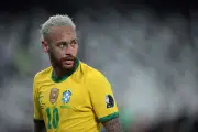Lesão de Neymar na panturrilha exige cuidado redobrado para evitar recidivas