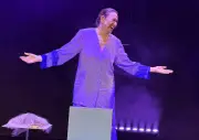 Lilia Cabral brilha em monólogo sobre Rita Lee com leveza e emoção