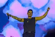 Luan Santana recebe R$ 1,3 milhão em cachê no São João de Petrolina