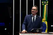 Lucas Barreto confirma pré-candidatura à reeleição ao Senado em 2026