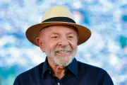 Lula lança Desenrola Adimplentes com benefícios para pagadores em dia