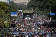Marcha para Jesus e Parada LGBT+ agitam São Paulo no feriado de Corpus Christi