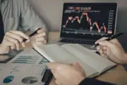 Menções a fundos de investimento em redes sociais crescem 170% em 5 anos