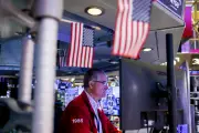 Mercado de ações dos EUA tem melhor trimestre em seis anos