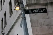 Mercados futuros dos EUA caem com pressão do setor de IA; payroll esperado