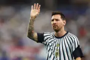 Messi começa no banco pela primeira vez em Copa desde 2006