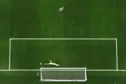 Messi erra pênalti contra Áustria e se torna recordista em Copas
