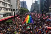 Milhares participam da Parada do Orgulho LGBT+ em São Paulo neste domingo