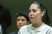 Monique Medeiros, mãe de Henry Borel, deixa prisão após perdão judicial