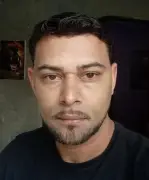 Motociclista morre e jovem fica ferida em acidente na RJ-106