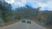 Motorista capota carro após dirigir em zigue-zague no ES