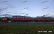 Motorista fica gravemente ferido em batida entre ônibus e bitrem na Castello Branco