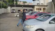 Mulher presa por torturar e esfaquear 34 vezes a ex-nora no Rio