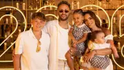 Neymar encomenda joia de diamantes com iniciais dos quatro filhos