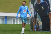 Neymar responde com calma a polêmica declaração de Olise sobre jogadores brasileiros