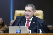 Nunes Marques relatará ações sobre filme Dark Horse e pesquisa AtlasIntel