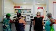 Oito postos de saúde abrem em Fortaleza para vacinação e gripados