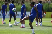 Olise, craque da França, busca identidade com país na Copa