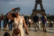 Onda de calor extremo avança pela Europa e causa mortes e recordes