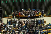 Oposição no Congresso avança com pautas conservadoras para 2026