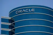 Oracle supera expectativas de receita, mas ações caem 2% com plano de captação
