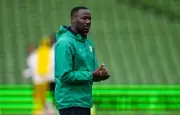 Pape Thiaw revive campanha de 2002 e lidera Senegal invicto contra a França