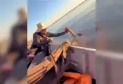 Pescadores resgatam jovem de afogamento em lago de Palmas