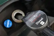 Petrobras prevê importar uma carga de diesel em junho
