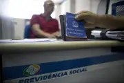 Plano de saúde deve ser mantido durante afastamento do trabalho?