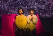 Poemas estreia no Teatro Fashion Mall com direção de Duda Maia